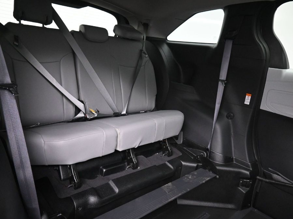 Black Toyota Sienna image number 6