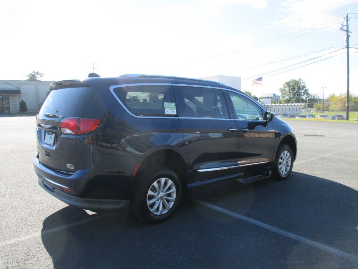 2018 CHRYSLER PACIFICA - Image 6