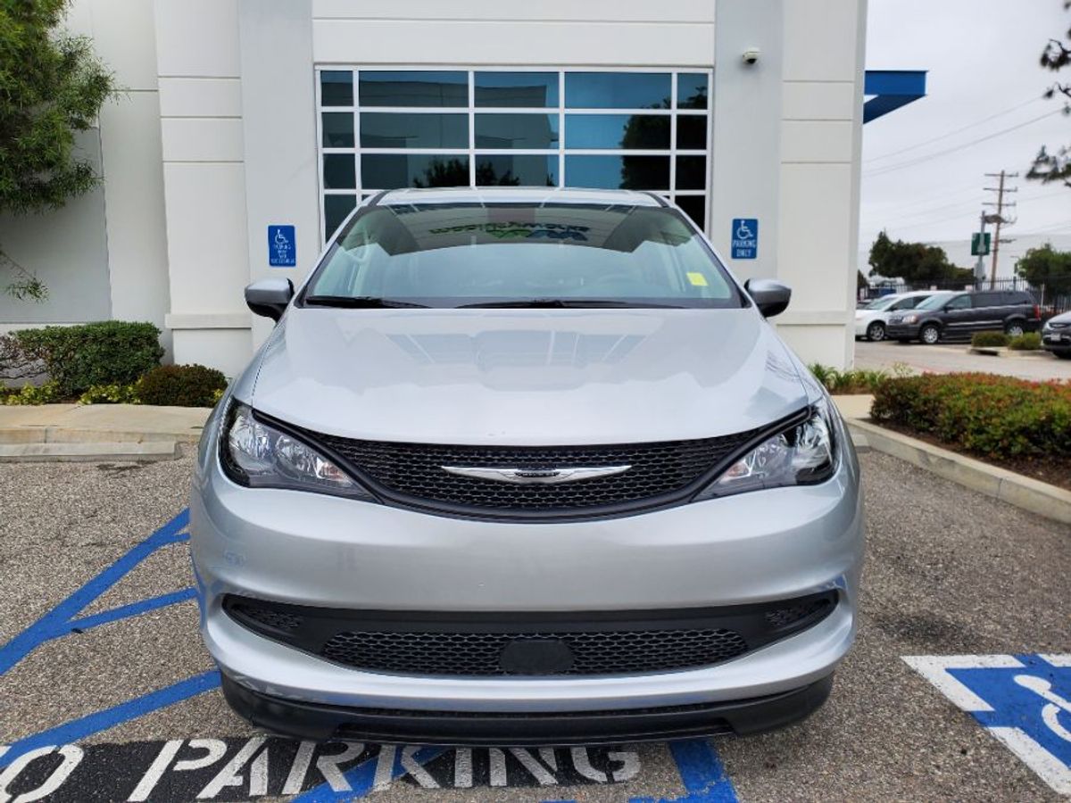 2023 CHRYSLER VOYAGER - Image 4