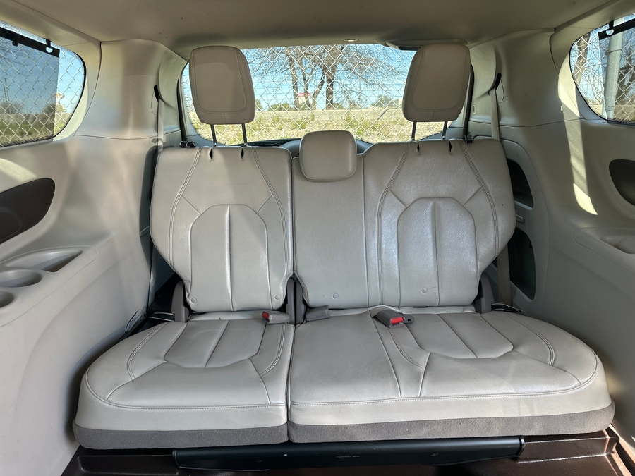 Used 2020 Chrysler Pacifica Touring L - VMI Side Entry Entry In Floor Automatic Ramp