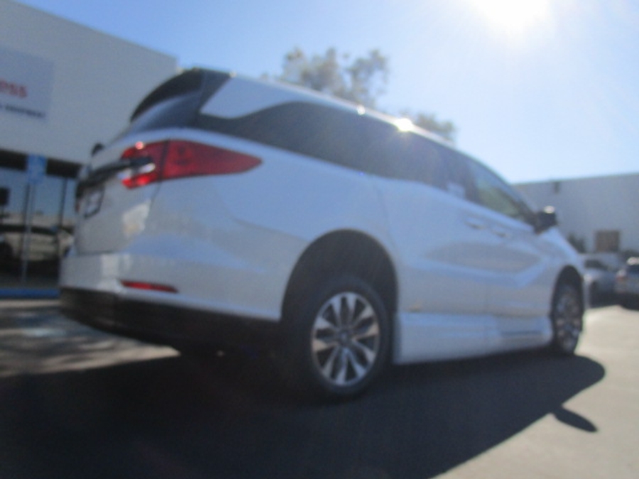 Used 2023 Honda Odyssey EX-L - VMI Side Entry Entry In Floor Automatic Ramp