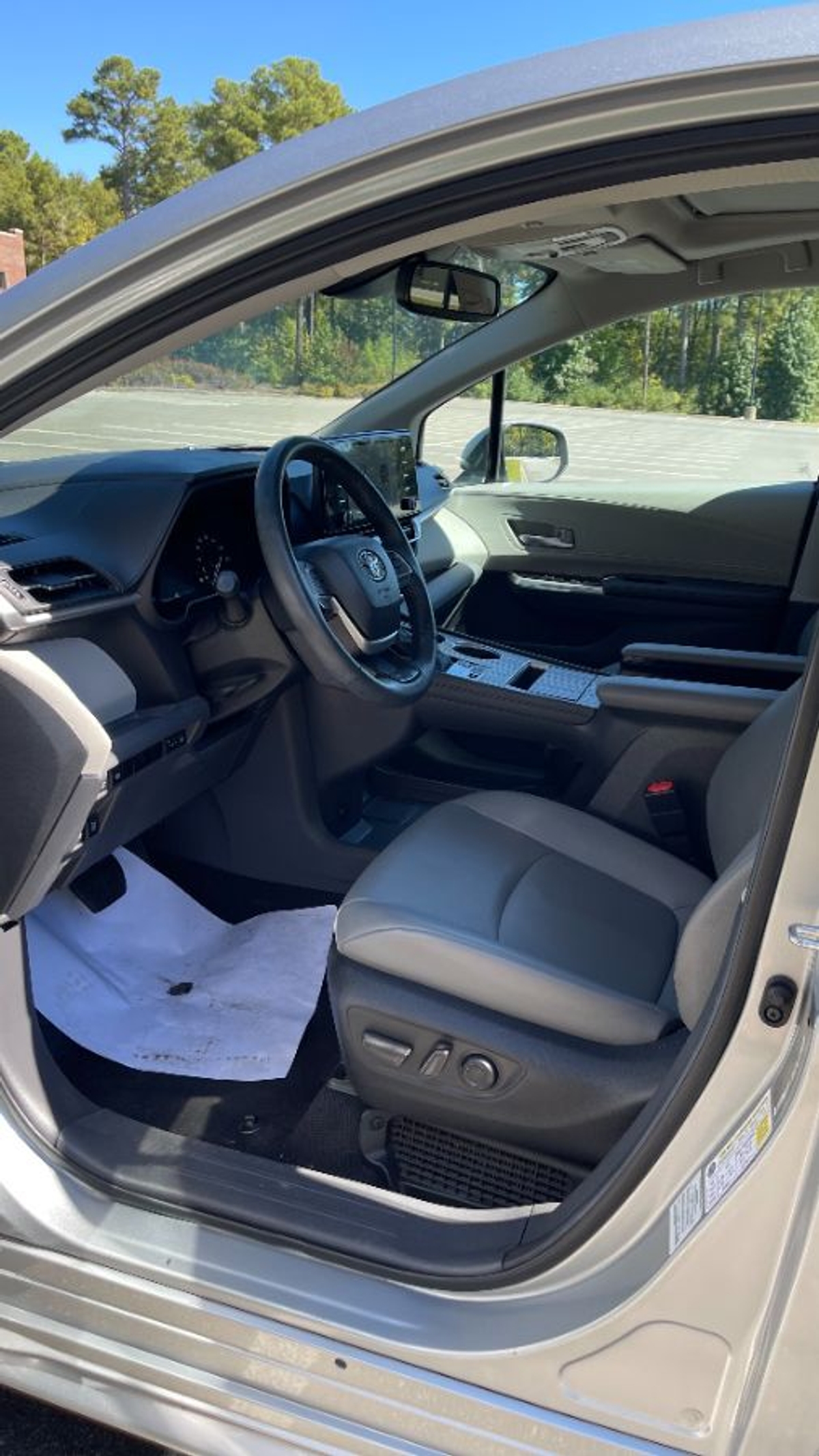 2024 TOYOTA SIENNA - Image 12