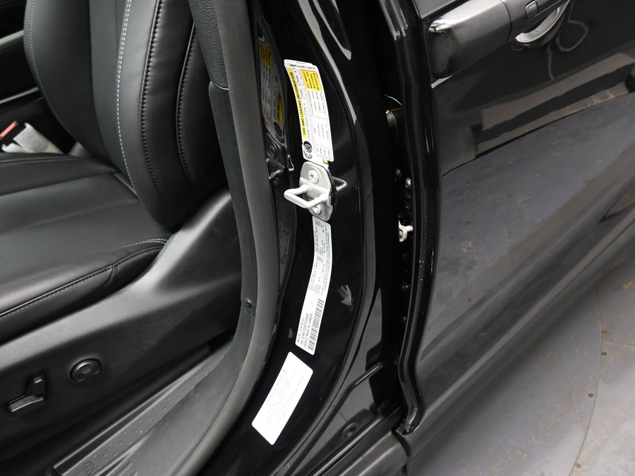 New 2026 Chrysler Voyager LX - BraunAbility Side Entry Entry Fold Out Manual Ramp