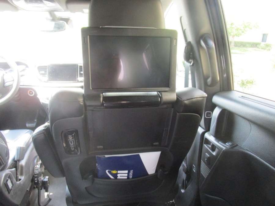 Used 2023 Chrysler Pacifica Touring L - VMI Side Entry Entry In Floor Automatic Ramp