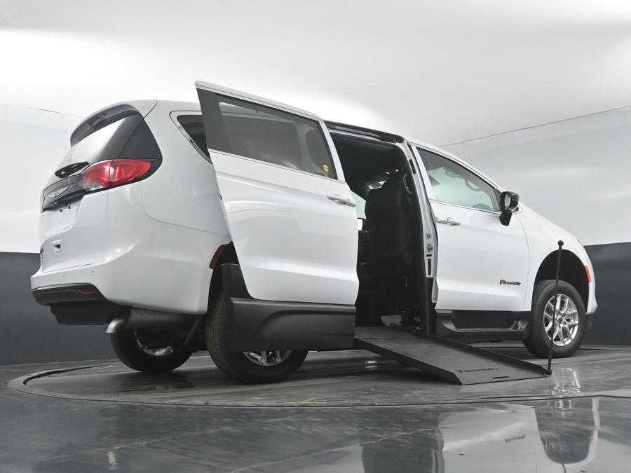 New 2025 Chrysler Voyager LX - BraunAbility Commercial Side Entry Entry In Floor Manual Ramp
