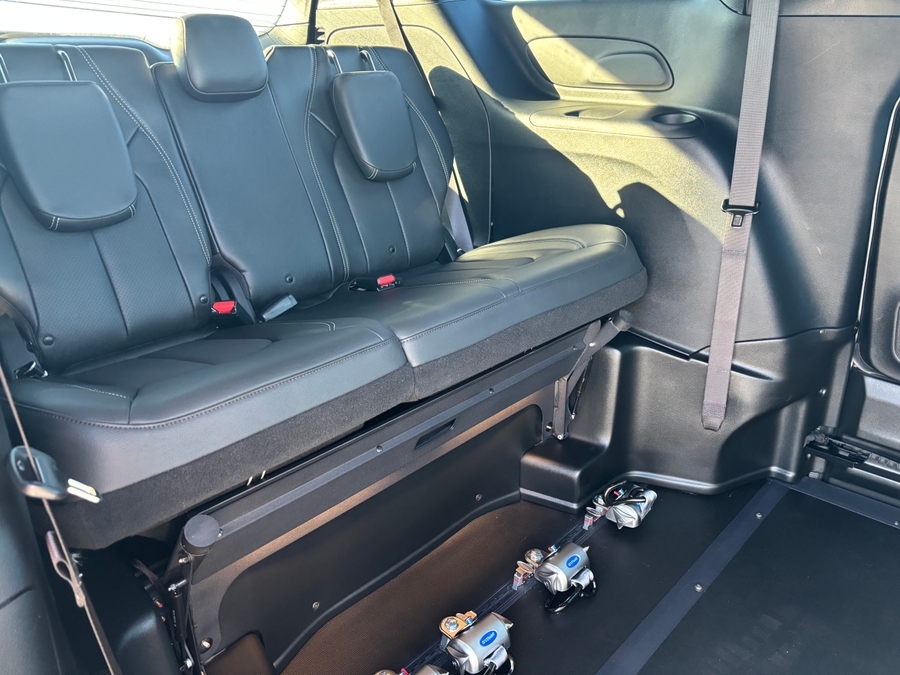 Used 2020 Chrysler Pacifica Touring L - BraunAbility Side Entry Entry In Floor Automatic Ramp