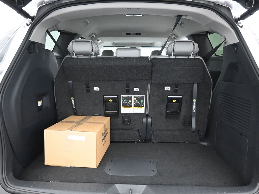 New 2026 Toyota Sienna Hybrid XLE Base - BraunAbility Side Entry Entry Fold Out Automatic Ramp