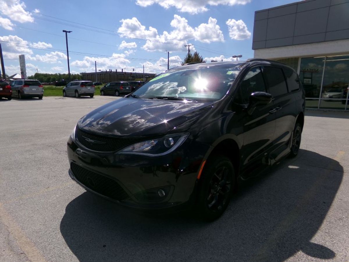 2019 CHRYSLER PACIFICA - Image 5