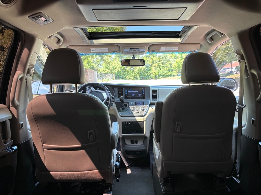 Used 2017 Toyota Sienna XLE - VMI Side Entry In Floor Automatic Ramp