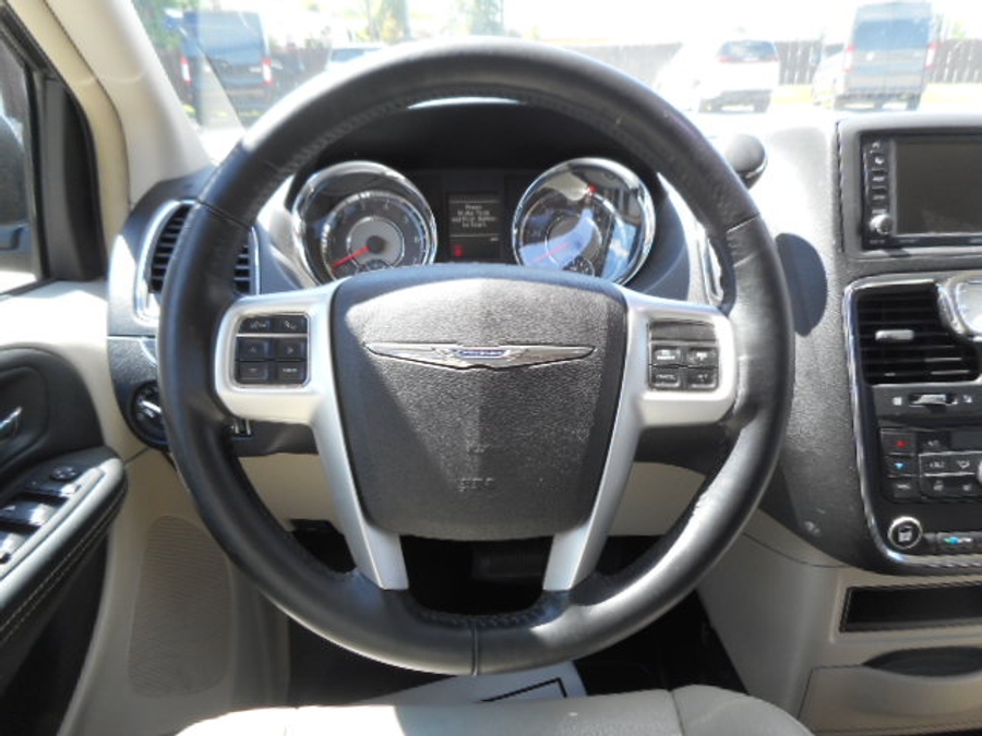 Mocha Java Pearl Chrysler Town and Country image number 15