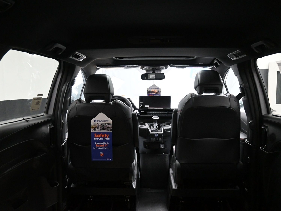 New 2025 Toyota Sienna Hybrid XSE Sport - BraunAbility Side Entry Entry In Floor Automatic Ramp