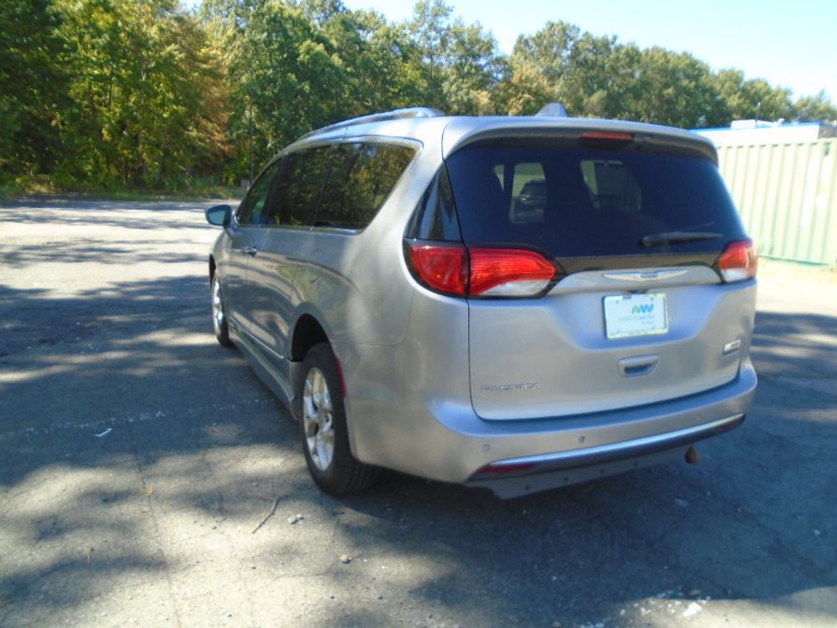 2018 CHRYSLER PACIFICA - Image 15