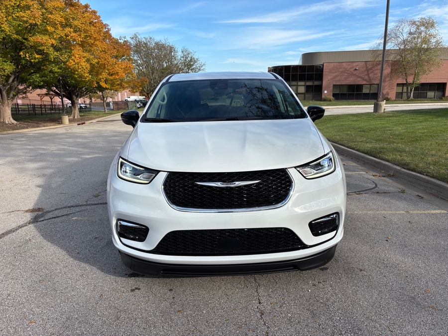 Used 2024 Chrysler Pacifica Touring L - BraunAbility Side Entry Entry In Floor Automatic Ramp