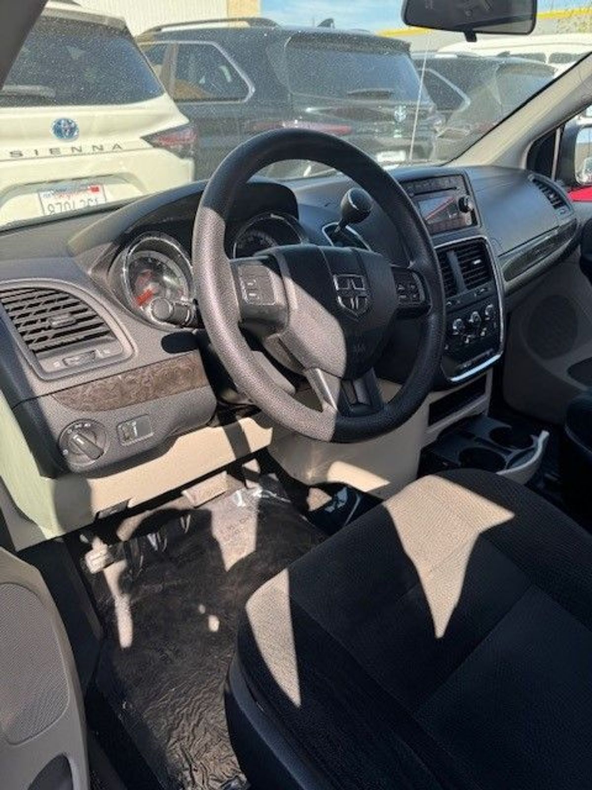 Grey Dodge Grand Caravan image number 6