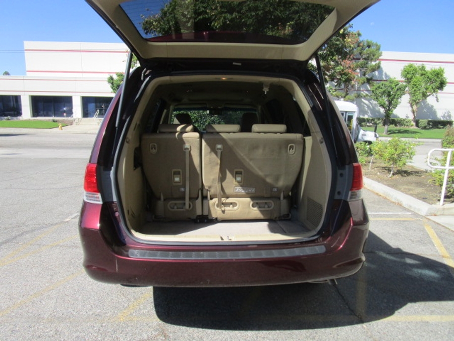 Used 2008 Honda Odyssey EX-L - BraunAbility Side Entry In Floor Automatic Ramp