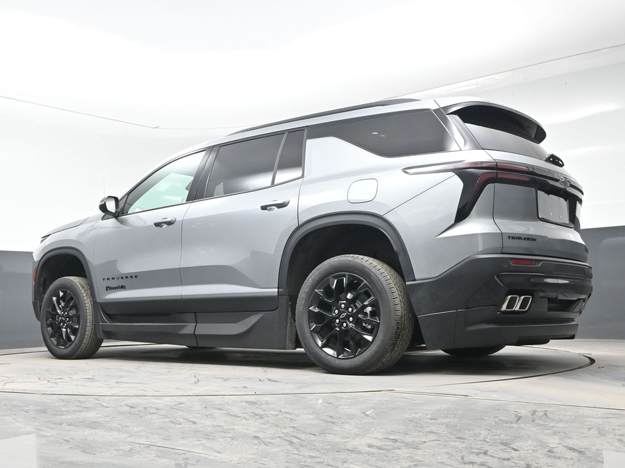 New 2026 Chevrolet Traverse 1LT Midnight Edition - BraunAbility Side Entry In Floor Automatic Ramp