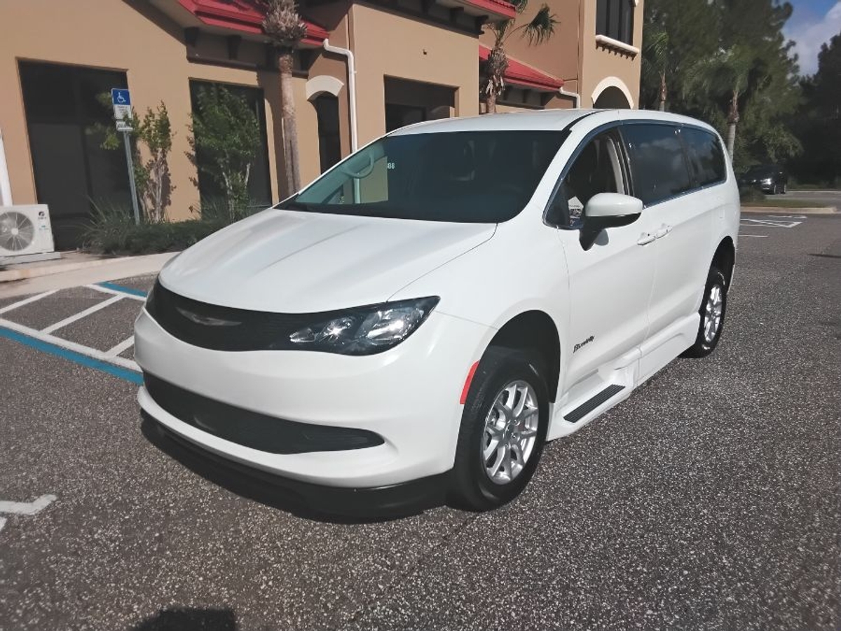 2023 CHRYSLER VOYAGER - Image 28