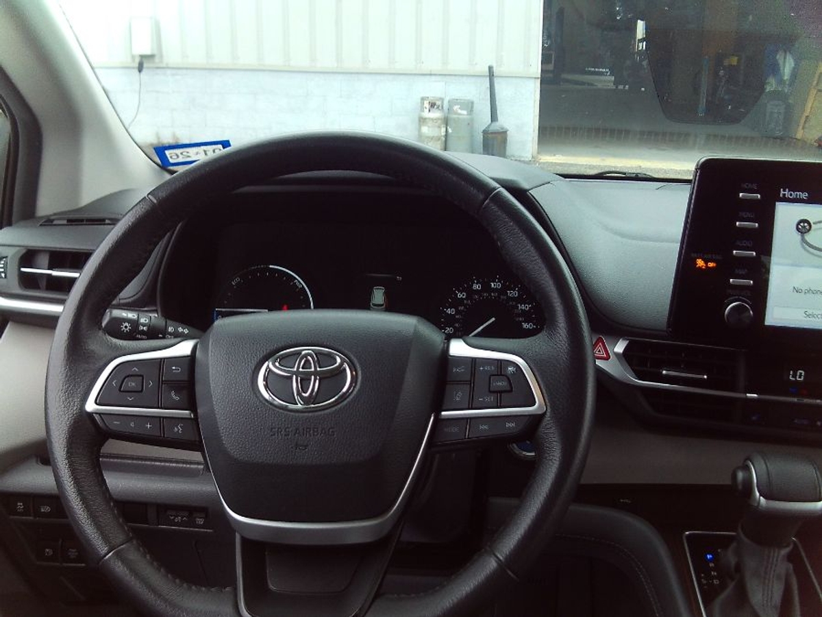 2024 TOYOTA SIENNA - Image 12