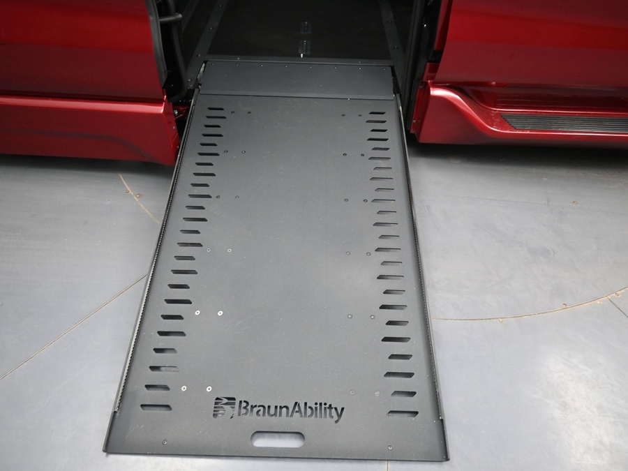 Red Toyota Sienna image number 9