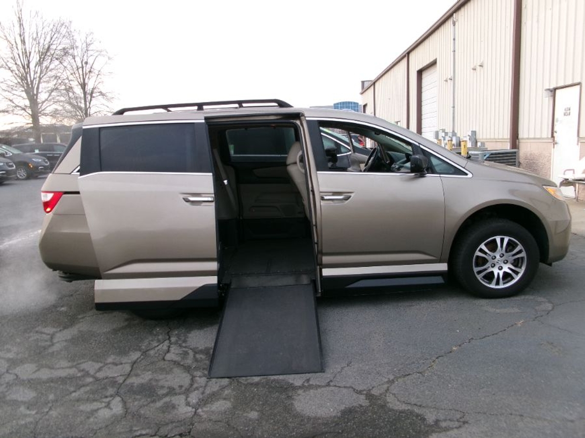 2012 Honda Odyssey EX-L's photo