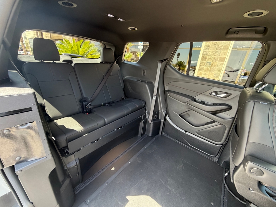 Used 2023 Chevrolet Traverse 2LT - BraunAbility Side Entry In Floor Automatic Ramp
