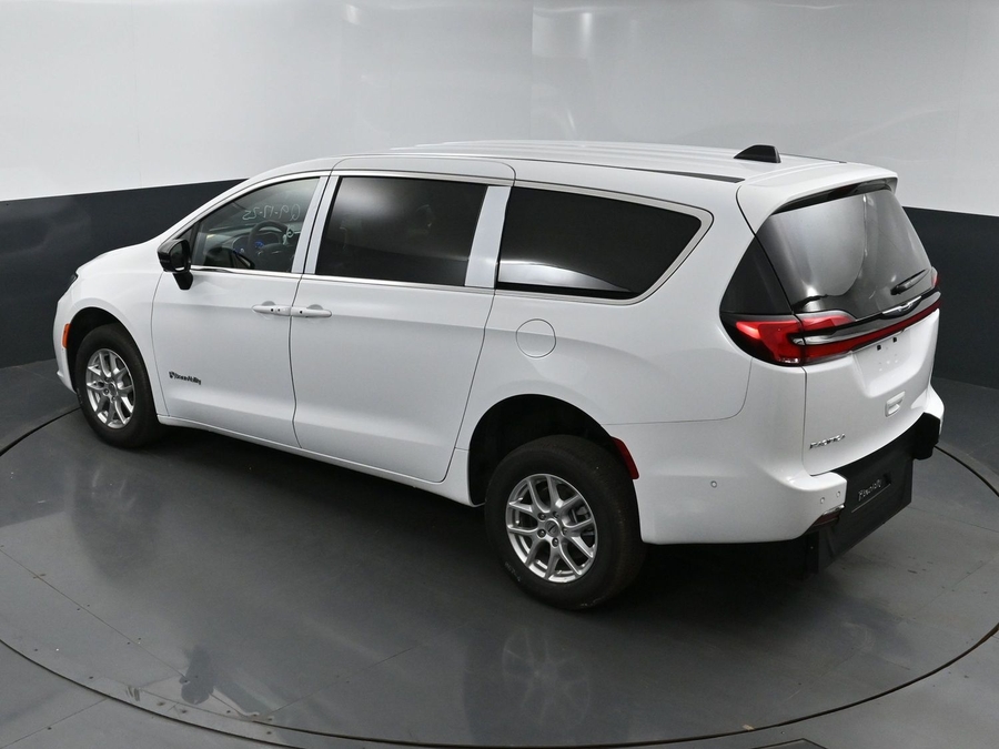New 2025 Chrysler Pacifica Select Safety - BraunAbility Rear Entry Entry Fold Out Manual Ramp