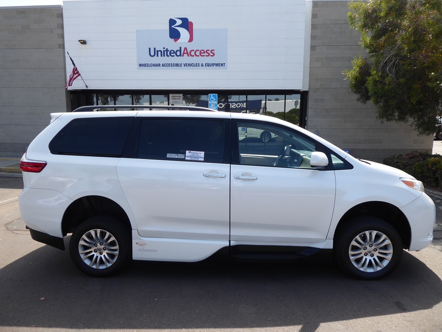 Used 2015 Toyota Sienna XLE - VMI Side Entry In Floor Automatic Ramp