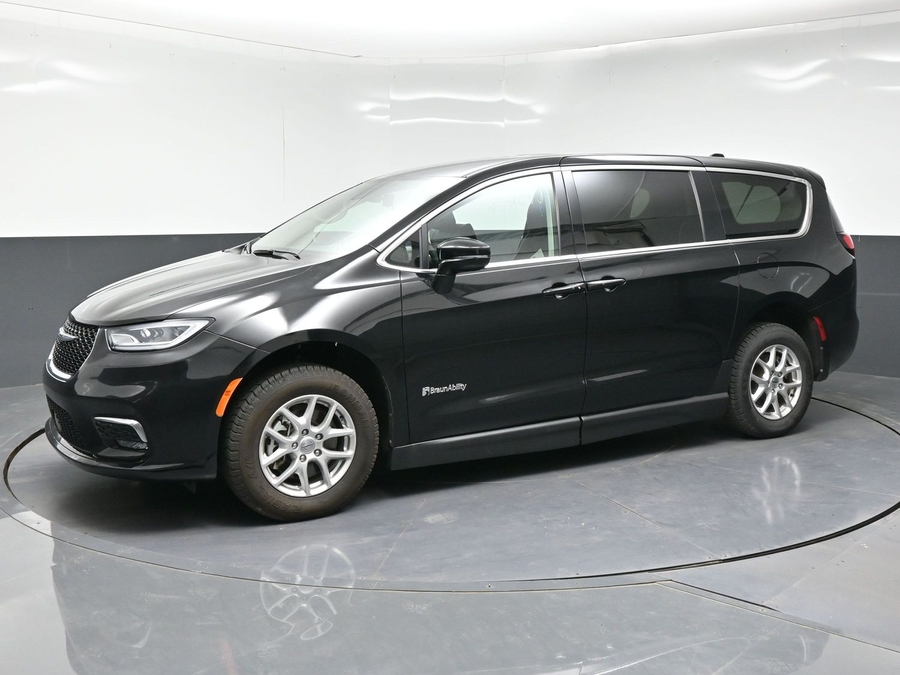 Used 2024 Chrysler Pacifica Touring L - BraunAbility Side Entry Fold Out Manual Ramp