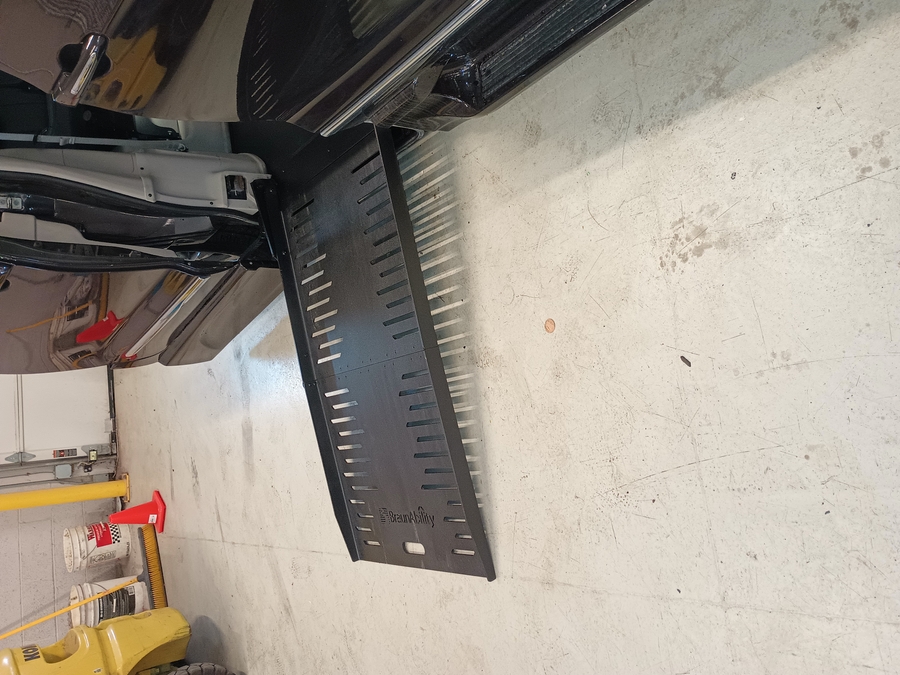 Brown Chrysler Pacifica image number 16