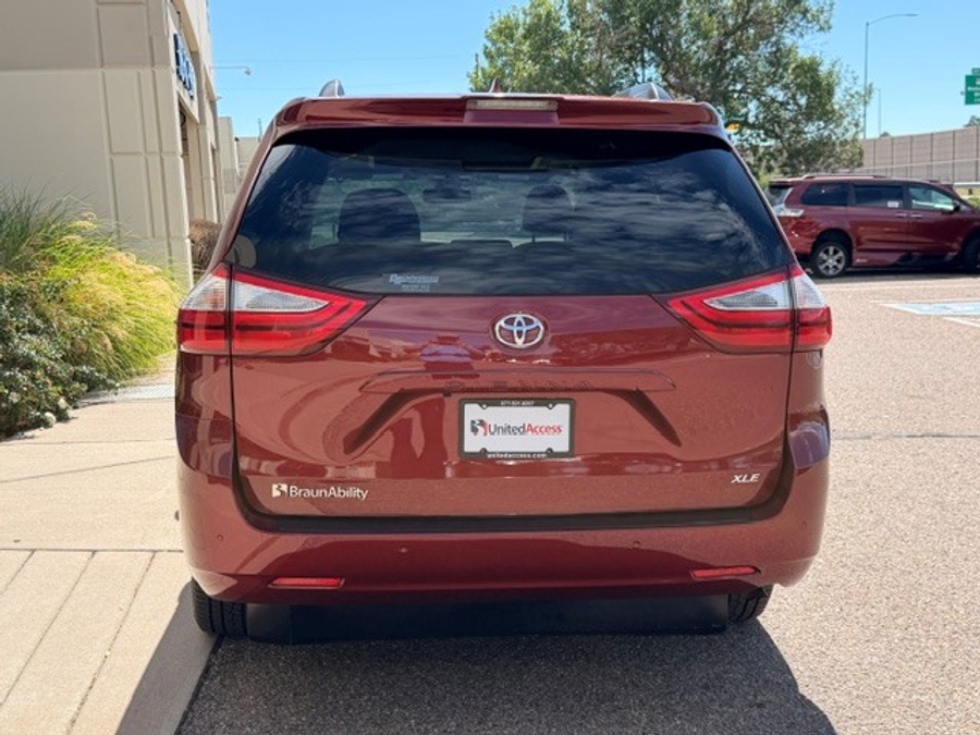 Used 2019 Toyota Sienna XLE - BraunAbility Side Entry In Floor Automatic Ramp