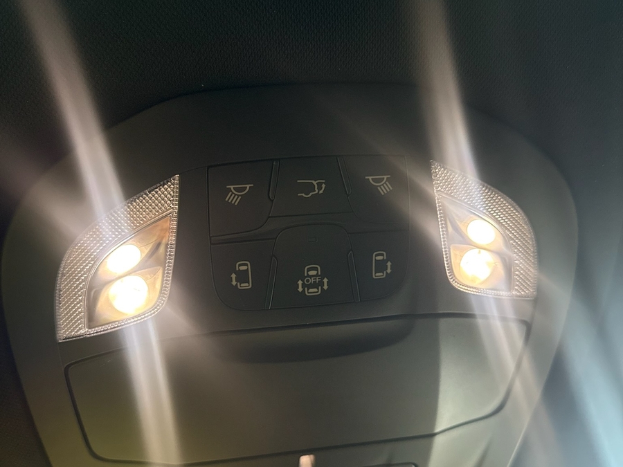 2026 Chrysler Voyager LX - Photo 15