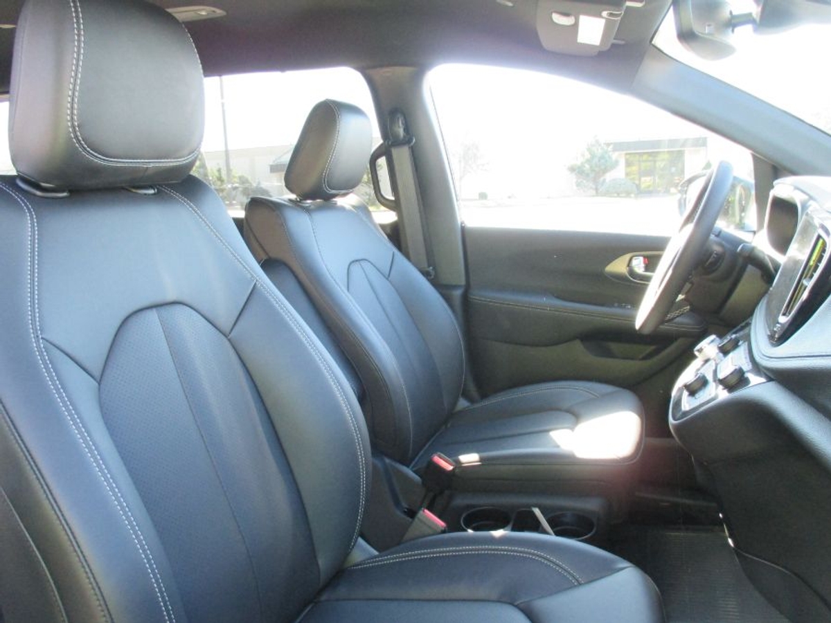 2026 CHRYSLER PACIFICA - Image 15