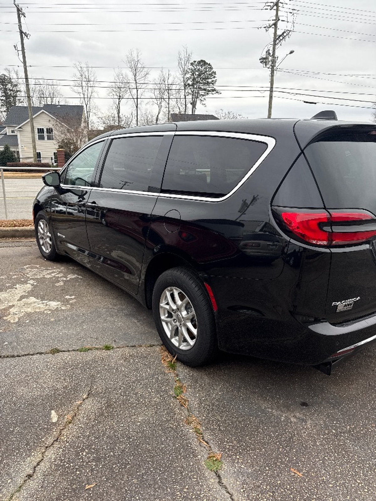2024 CHRYSLER PACIFICA - Image 3