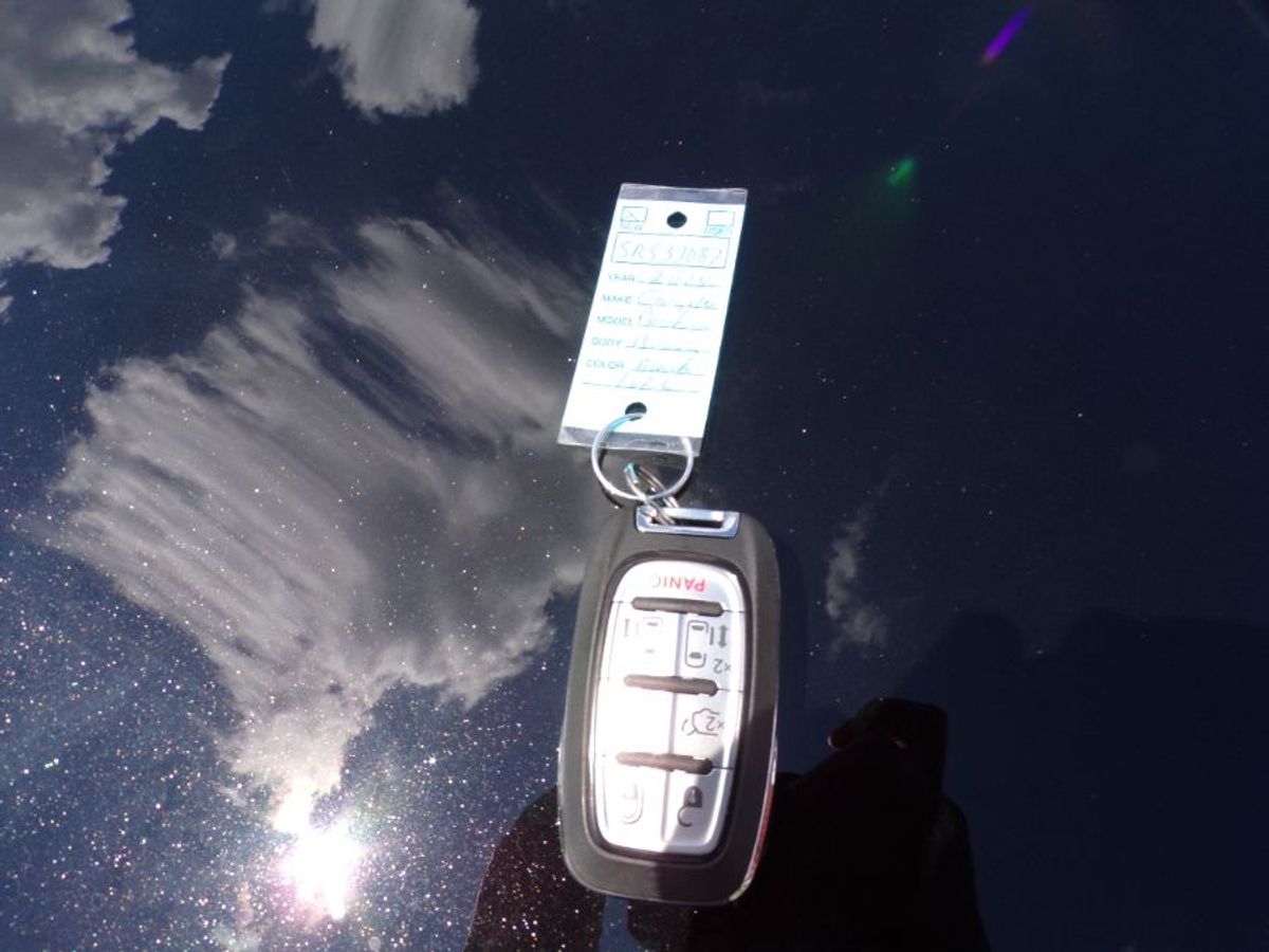 2025 CHRYSLER PACIFICA - Image 2