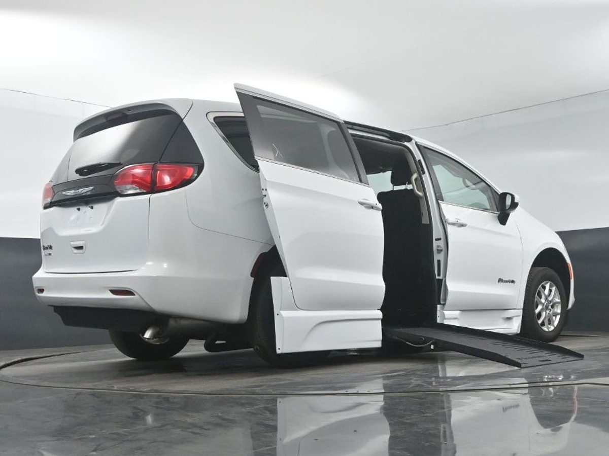 2023 CHRYSLER VOYAGER - Image 21