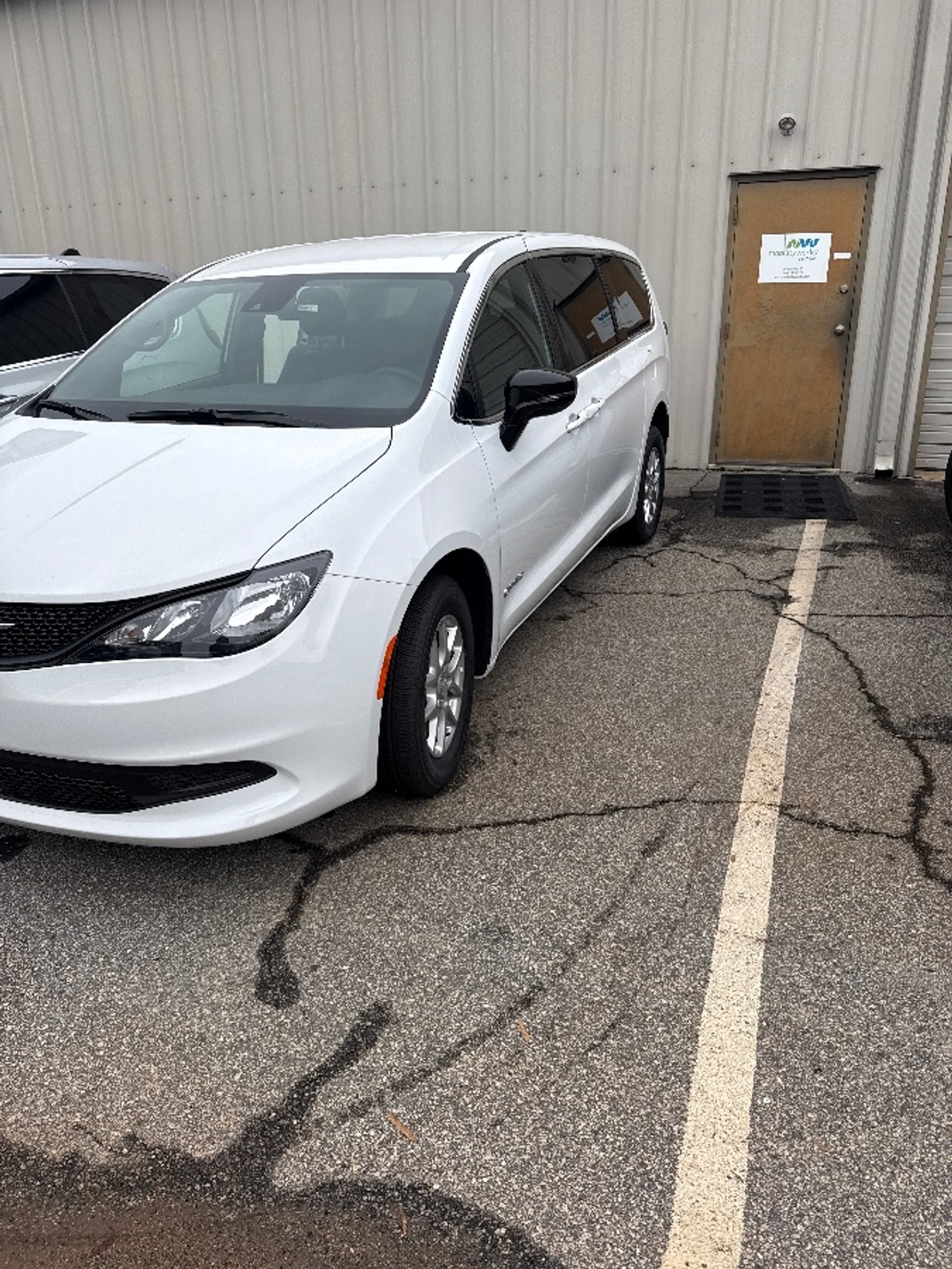 2026 Chrysler Voyager LX's photo