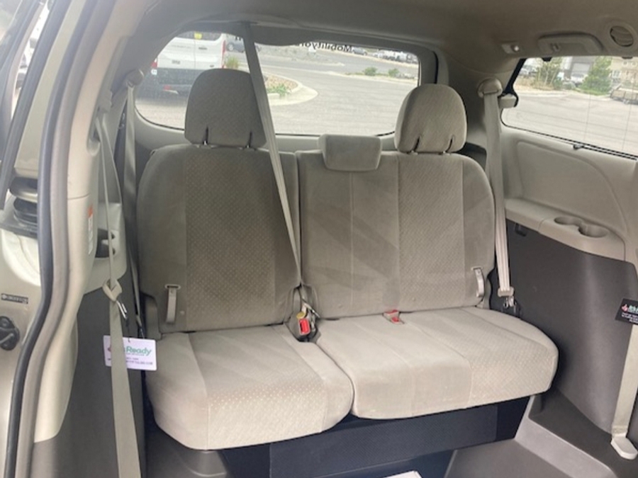 Used 2015 Toyota Sienna LE - VMI Side Entry Entry In Floor Automatic Ramp
