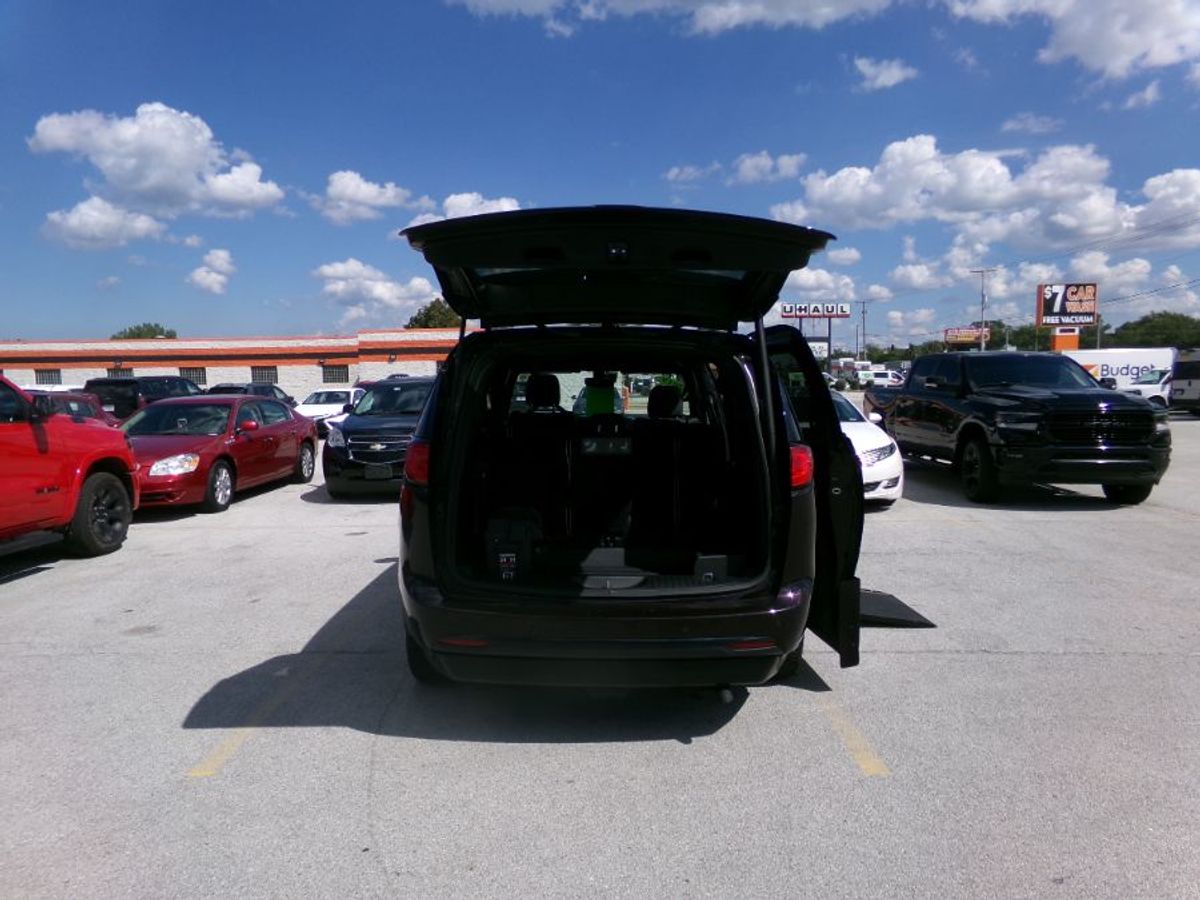 2019 CHRYSLER PACIFICA - Image 8