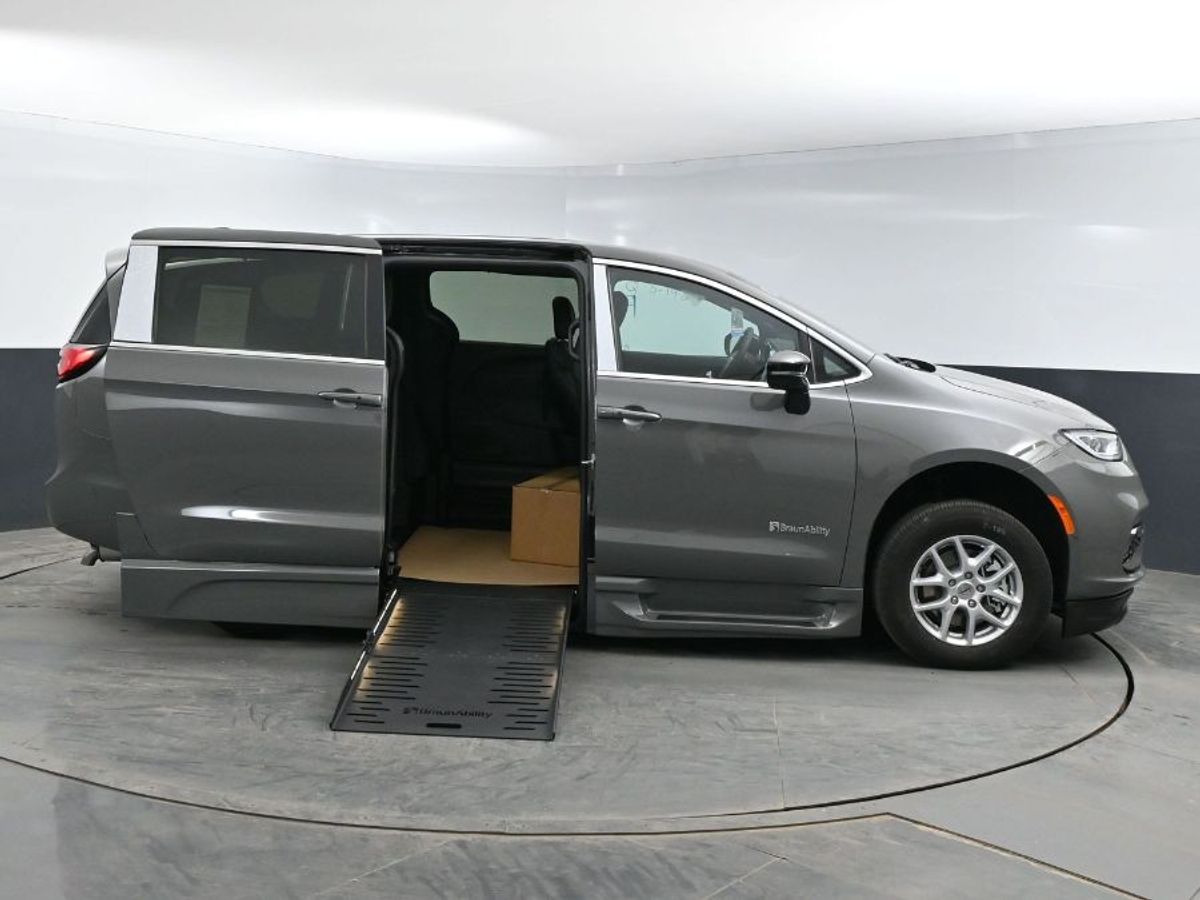 Grey Chrysler Pacifica with Side Entry Automatic Fold Out ramp