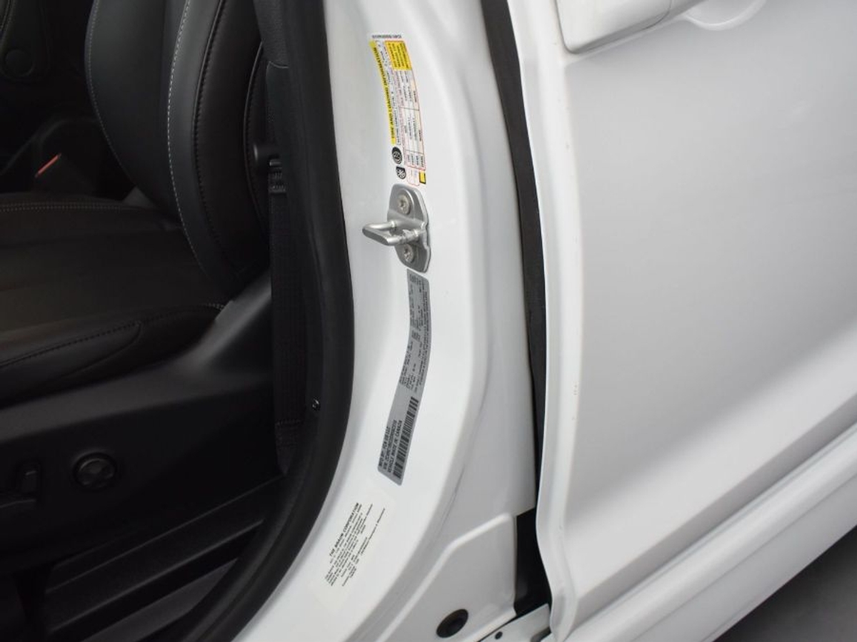 2025 CHRYSLER PACIFICA - Image 16