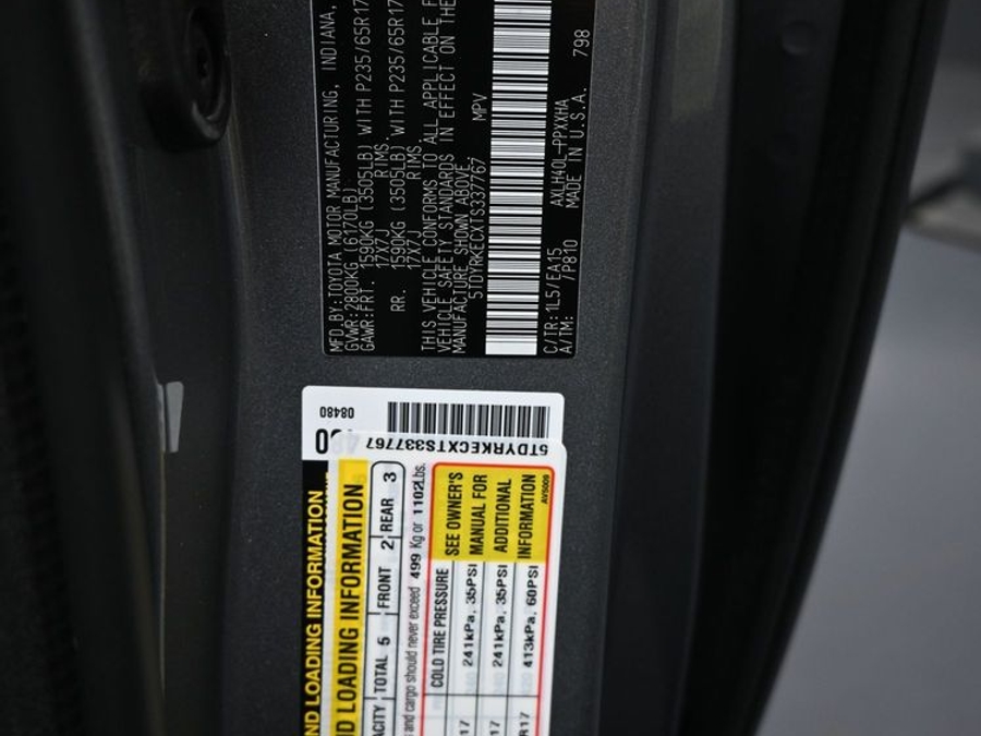 New 2026 Toyota Sienna Hybrid XLE Base - BraunAbility Side Entry Fold Out Automatic Ramp