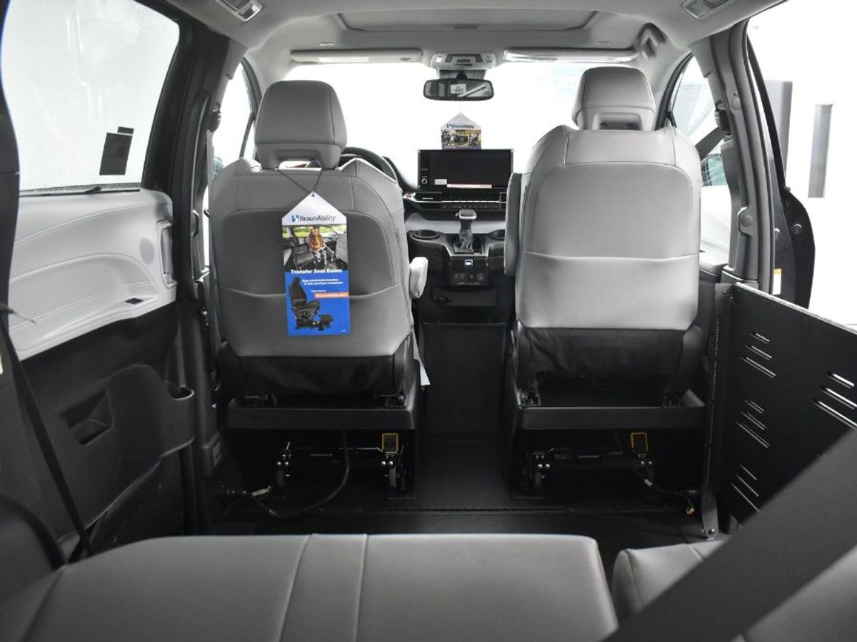 2025 TOYOTA SIENNA - Image 15