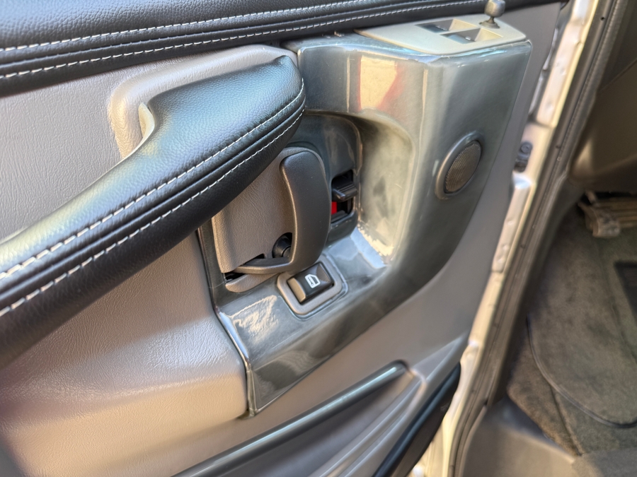 Used 2015 GMC Savana Explorer - Side Entry Entry Lift Automatic Ramp