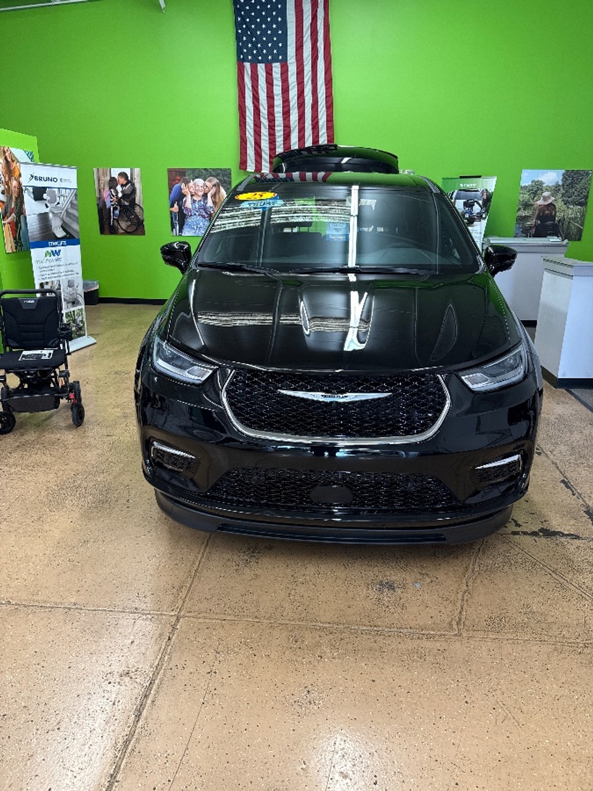 2025 CHRYSLER PACIFICA - Image 5