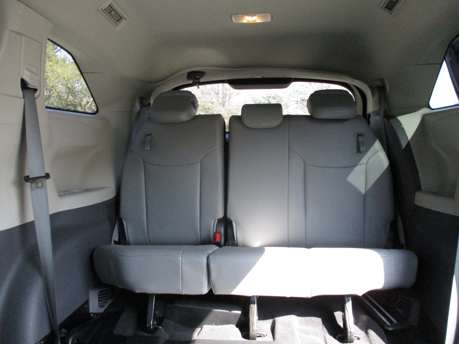 Used 2023 Toyota Sienna Hybrid XLE Base - BraunAbility Side Entry Entry In Floor Automatic Ramp