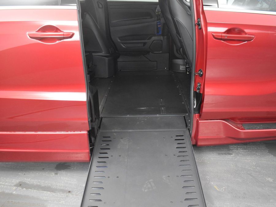 New 2025 Honda Odyssey Sport - BraunAbility Side Entry Entry In Floor Automatic Ramp