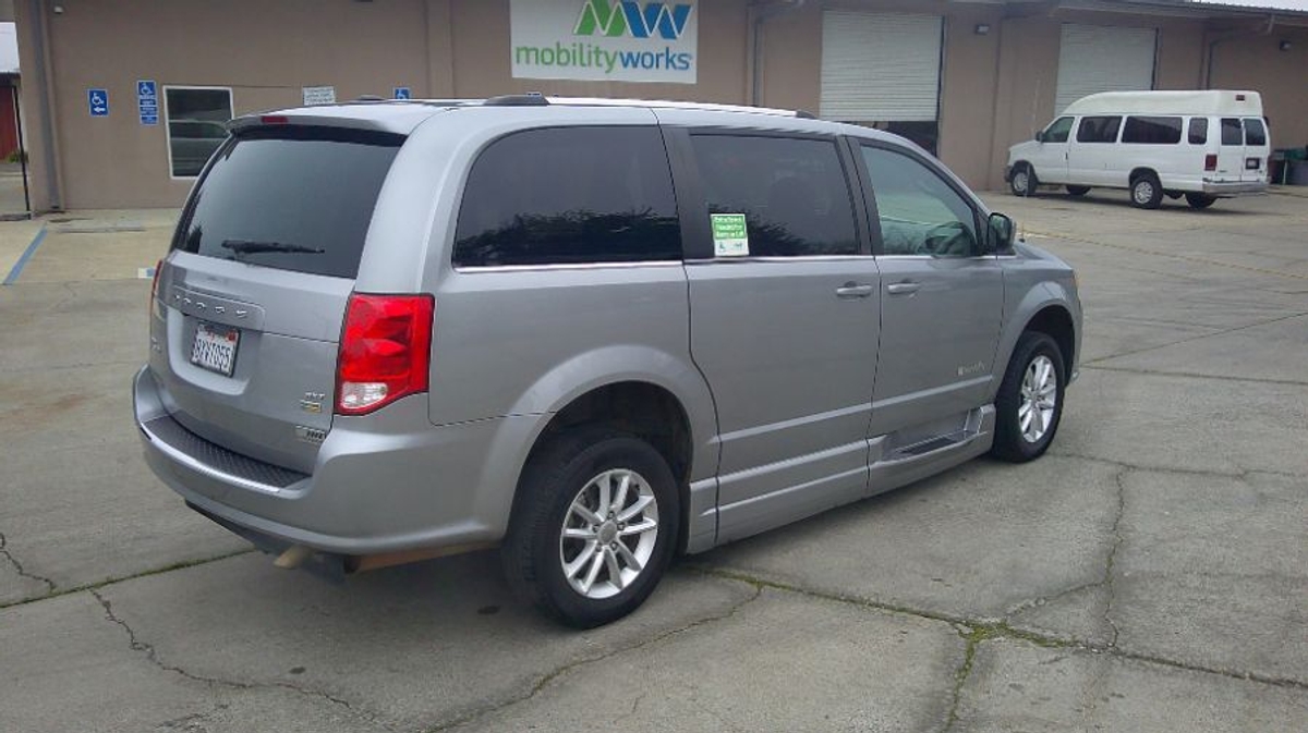 2018 DODGE GRAND CARAVAN - Image 6