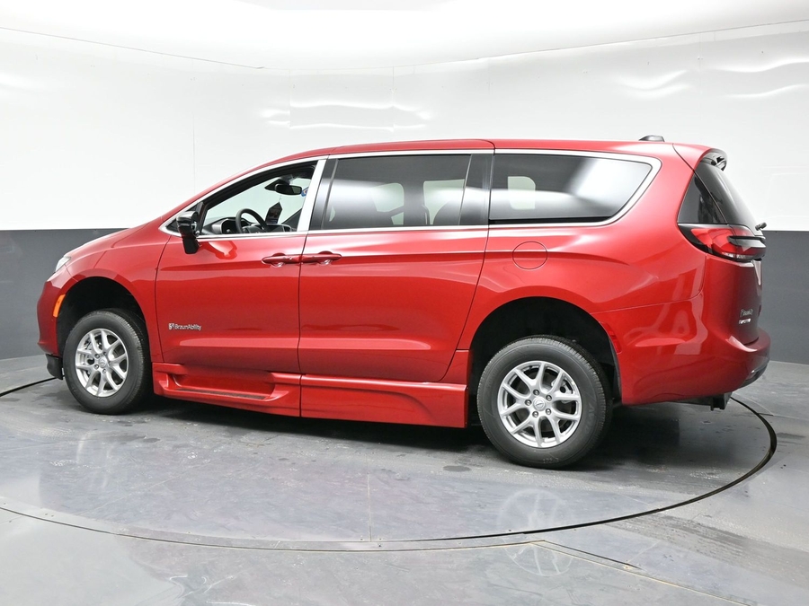 Red Chrysler Pacifica image number 3