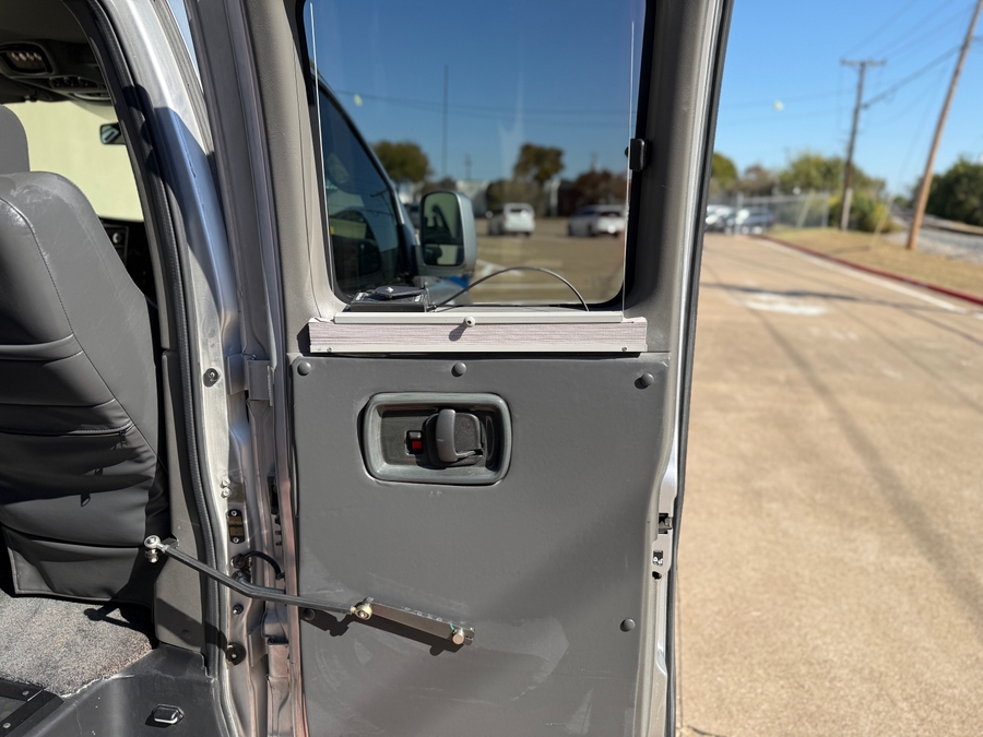 Used 2015 GMC Savana Explorer - Side Entry Entry Lift Automatic Ramp