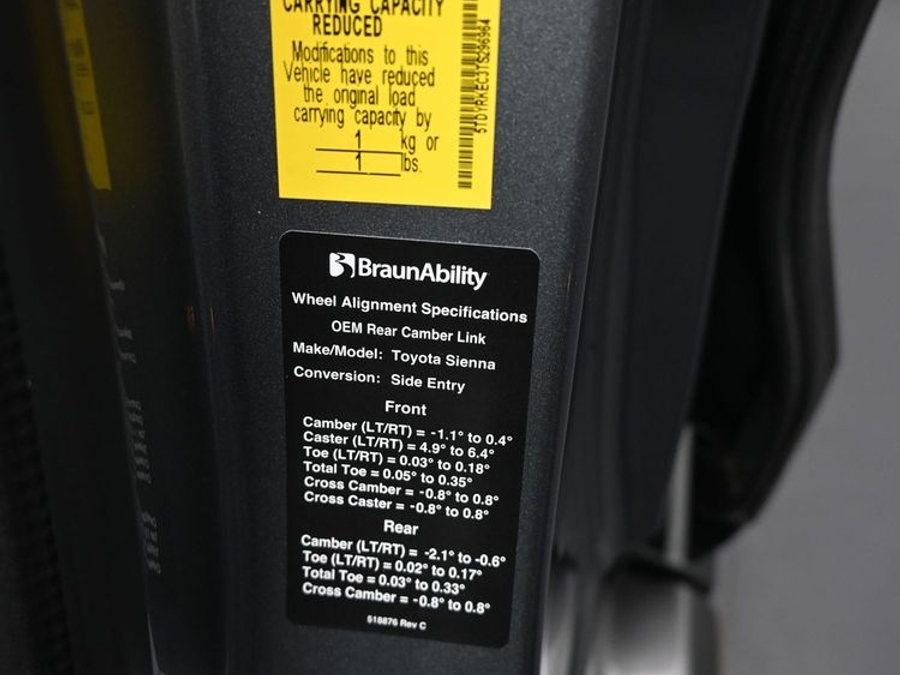 New 2026 Toyota Sienna Hybrid XLE Add - BraunAbility Side Entry Fold Out Automatic Ramp